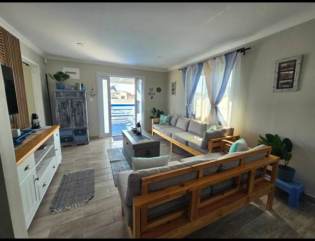 3 BEDROOM HOUSE FOR SALE IN BRITANNIA BAY